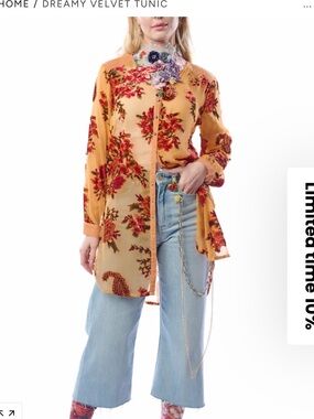 NWT Aratta Silent Journey Dreamy Velvet Tunic - Orange Floral